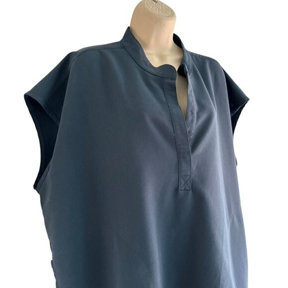 Figs Woman's Sz XXL Rafaela Sleeveless Scrub Top in Dark Harbor Blue - Picture 3 of 9